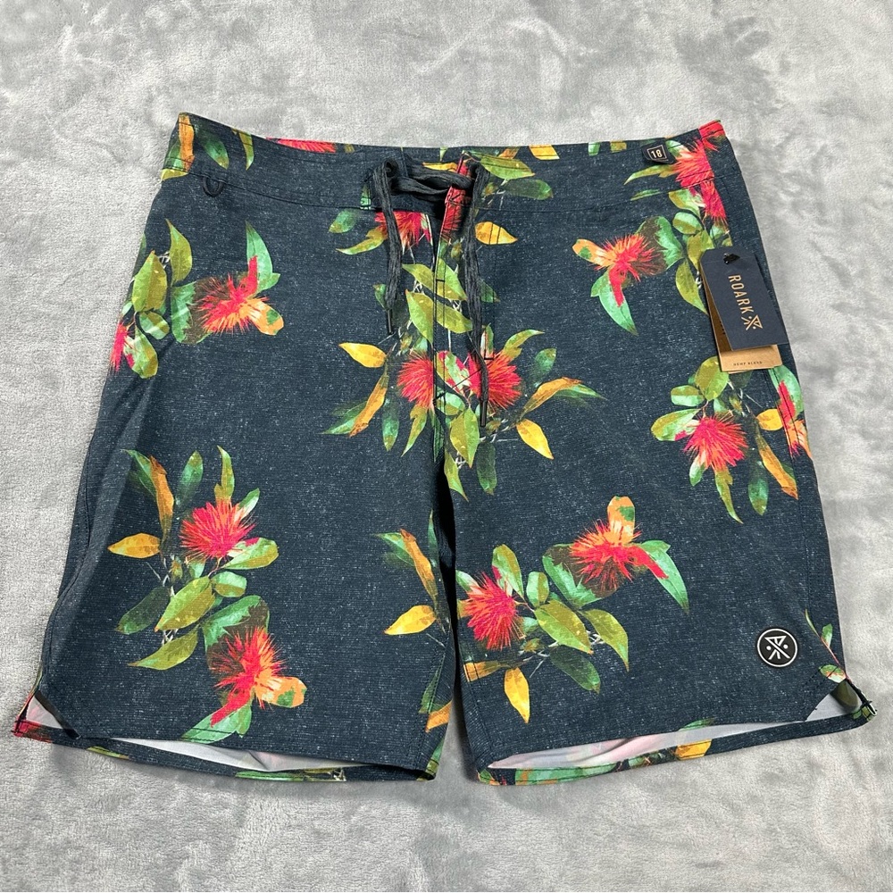 NWT Roark Passage 18" La Selva Boardshorts Floral Hemp Blend 31